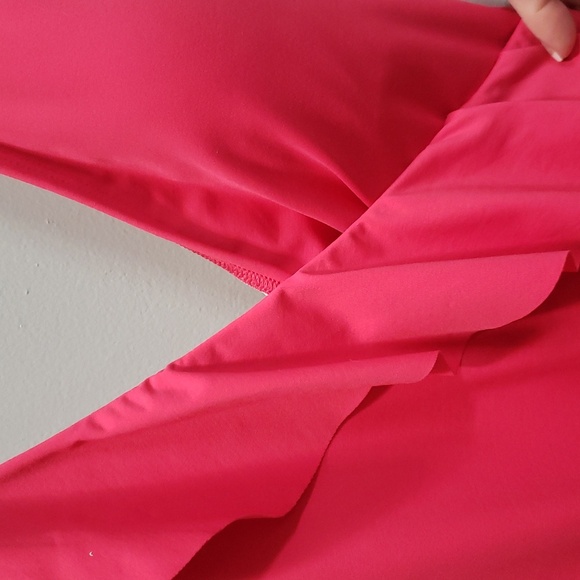 Carmen Marc Valvo NWT "Deep Pink" Deep V Ruffled One Piece Swimsuit - Picture 5 of 6